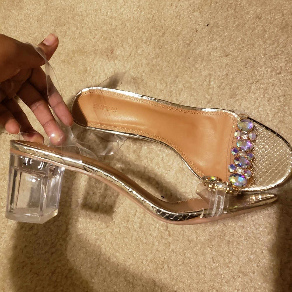 Shoes - Picture 4 of 5